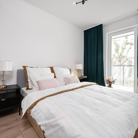 Manufaktura Residence - Apartamenty Prestiz Z Garazem Podziemnym I Dwoma Lazienkami Lodź Bagian luar foto