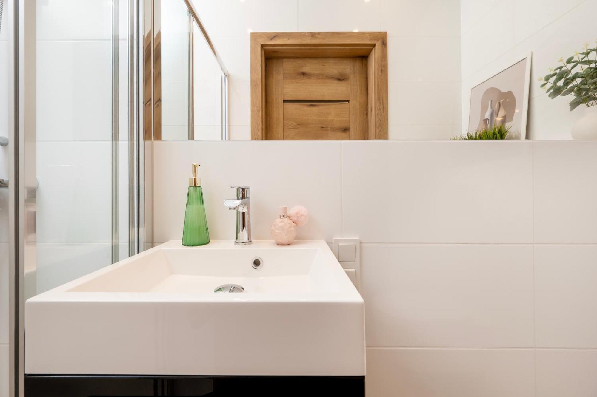 Manufaktura Residence - Apartamenty Prestiz Z Garazem Podziemnym I Dwoma Lazienkami Lodź Bagian luar foto