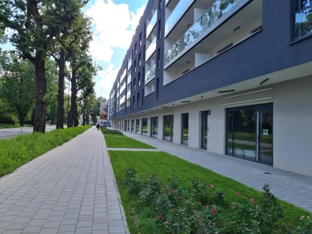 Manufaktura Residence - Apartamenty Prestiz Z Garazem Podziemnym I Dwoma Lazienkami Lodź Bagian luar foto